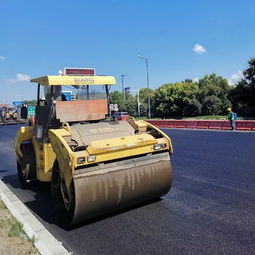 中建土木通榆路快速通道項目瀝青中面層首件施工告捷，土石方工程奠定堅實基礎